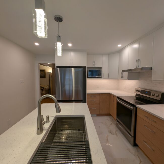 Ottawa Kitchen Renovation with White Countertops